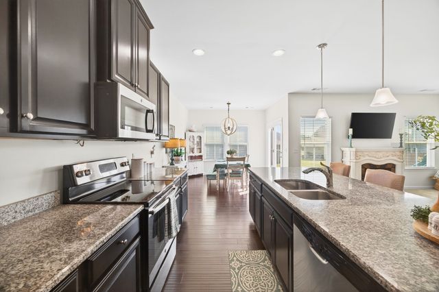 423 Heroit Dr, Spring Hill, TN 37174