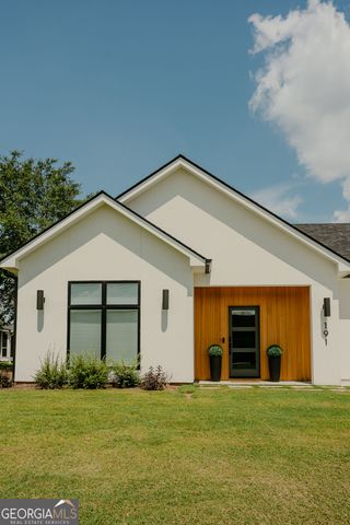 191 Lagrange Street, Newnan, GA 30263