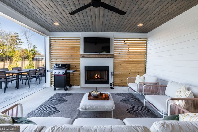 191 Lagrange Street, Newnan, GA 30263