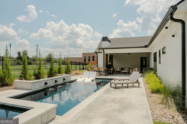 191 Lagrange Street, Newnan, GA 30263