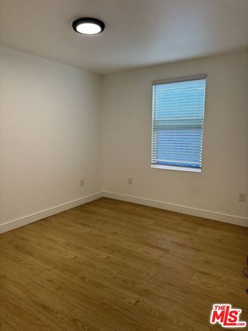 4013 S Walton Avenue, Los Angeles, CA 90037