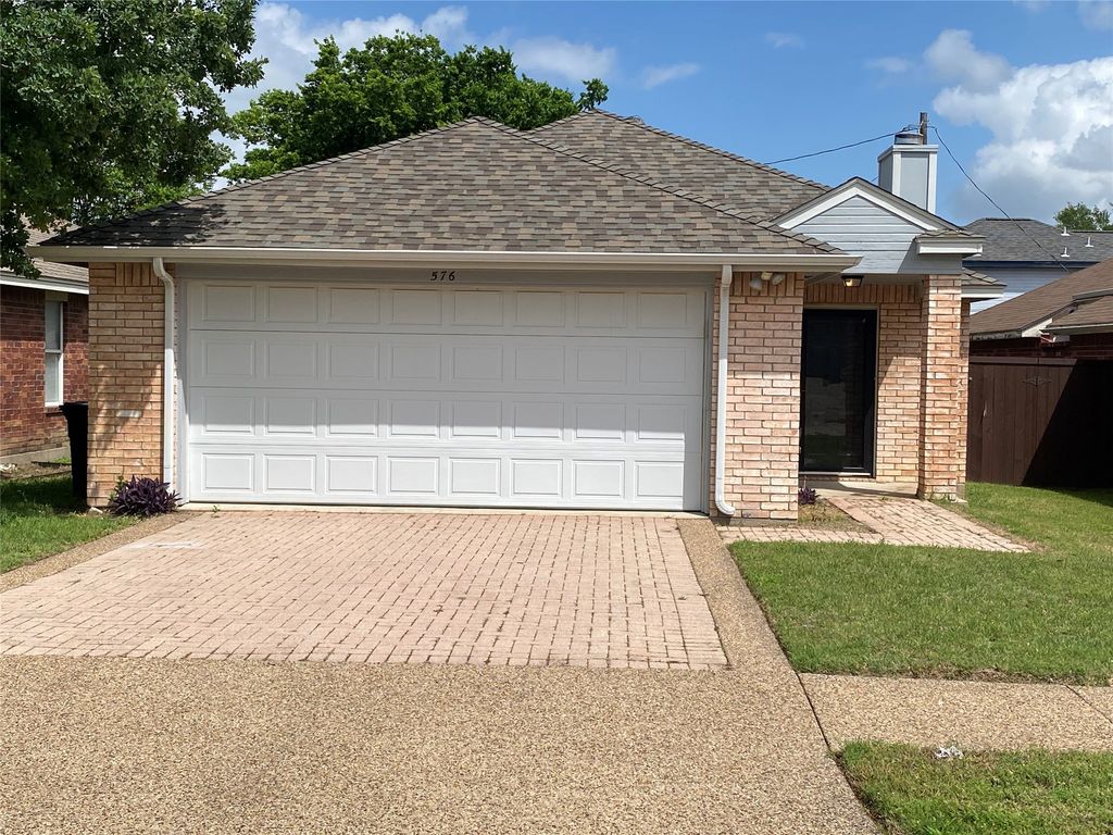 576 Majestic Park Lane, Cedar Hill, TX 75104