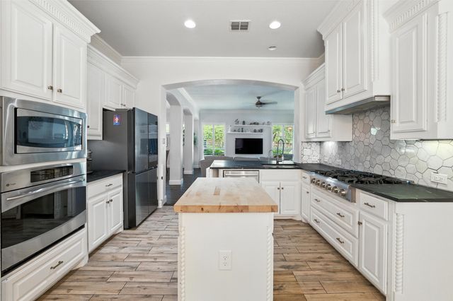 1628 Camino Lago, Irving, TX 75039