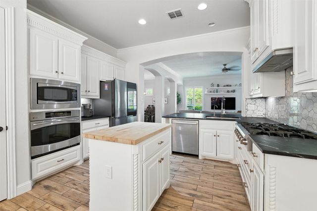 1628 Camino Lago, Irving, TX 75039