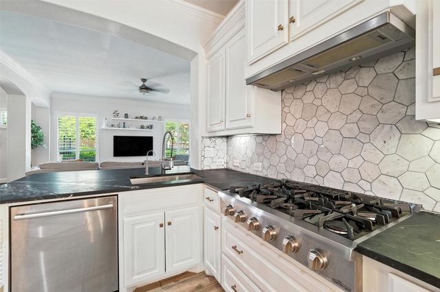 1628 Camino Lago, Irving, TX 75039