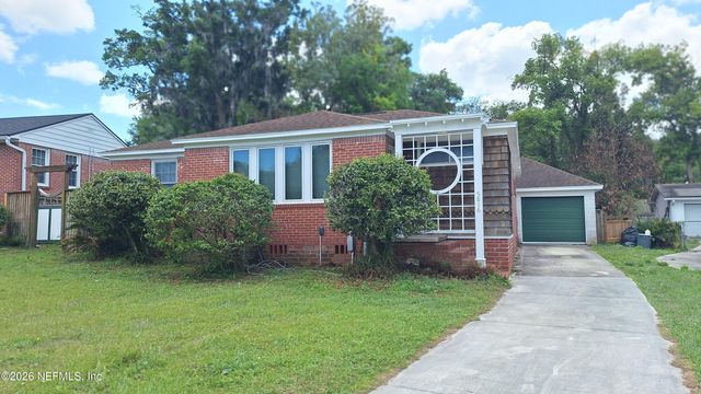 5816 BARTRAM Circle S, Jacksonville, FL 32207