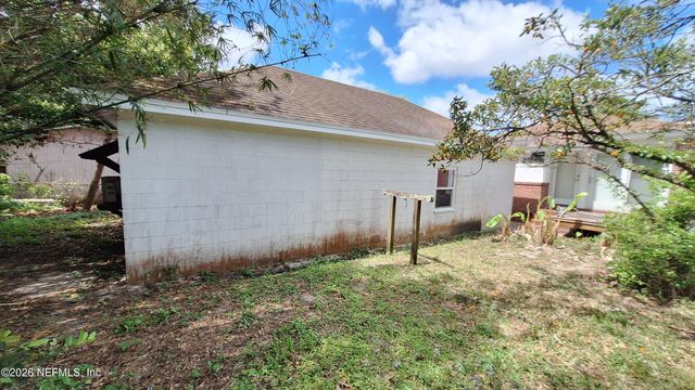 5816 BARTRAM Circle S, Jacksonville, FL 32207