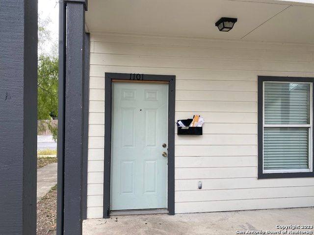 1707 Dawson St Apt 1101, San Antonio, TX 78202