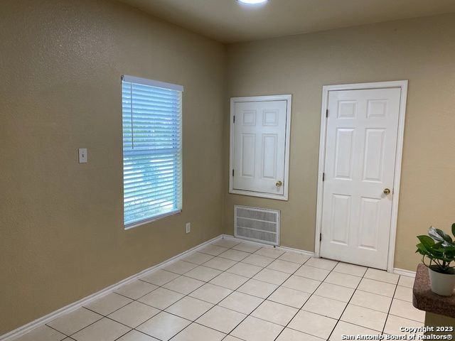1707 Dawson St Apt 1101, San Antonio, TX 78202