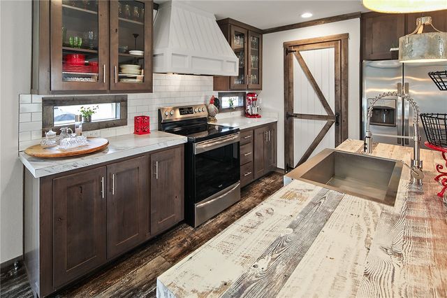 9542 County Road 172, Iola, TX 77861