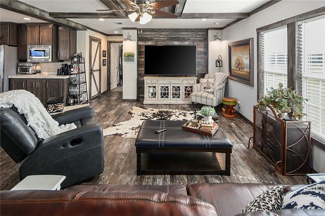 9542 County Road 172, Iola, TX 77861