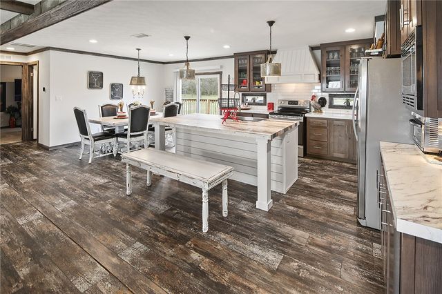 9542 County Road 172, Iola, TX 77861