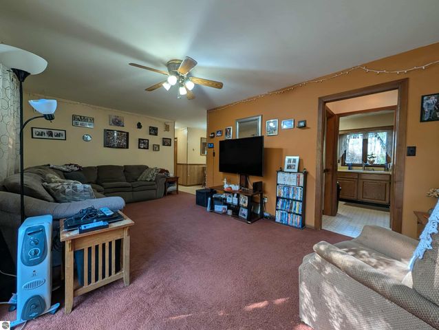 2812 W Wing Road, Mt Pleasant, MI 48858