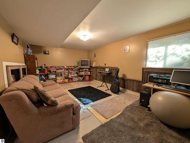 2812 W Wing Road, Mt Pleasant, MI 48858