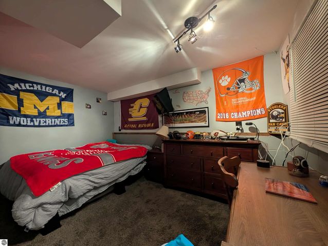 2812 W Wing Road, Mt Pleasant, MI 48858