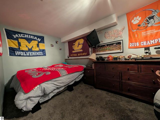 2812 W Wing Road, Mt Pleasant, MI 48858