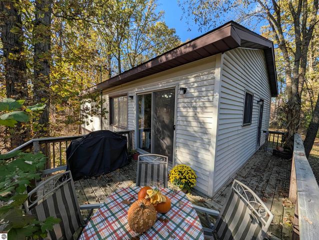 2812 W Wing Road, Mt Pleasant, MI 48858