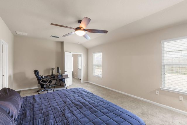 111 Denton DR, Hutto, TX 78634
