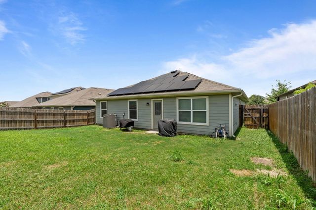 111 Denton DR, Hutto, TX 78634