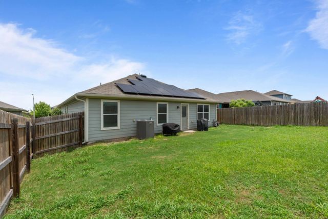 111 Denton DR, Hutto, TX 78634