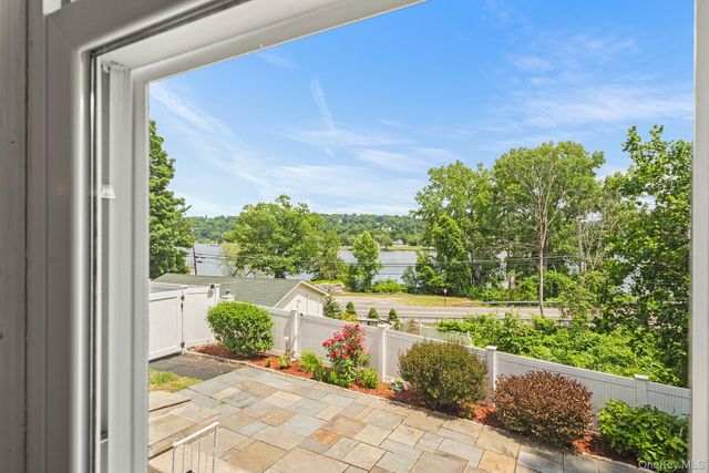 10 Holland Drive, Carmel, NY 10512