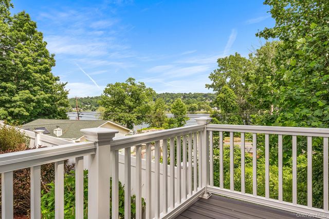 10 Holland Drive, Carmel, NY 10512