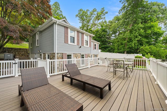 10 Holland Drive, Carmel, NY 10512