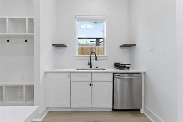 6747 Peerless Street, Houston, TX 77021