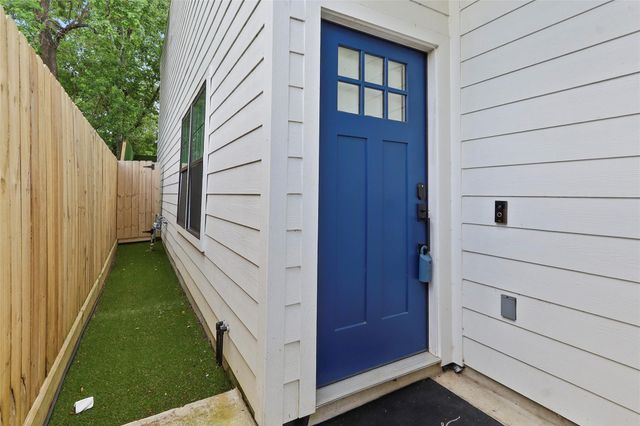 6747 Peerless Street, Houston, TX 77021