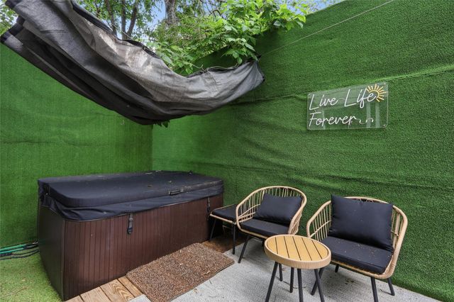 6747 Peerless Street, Houston, TX 77021