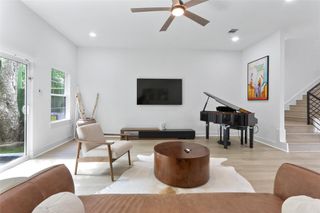 6747 Peerless Street, Houston, TX 77021