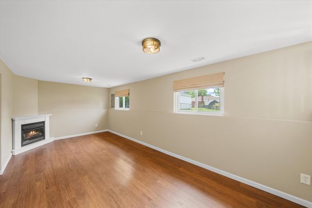 15420 Burr Street, Taylor, MI 48180