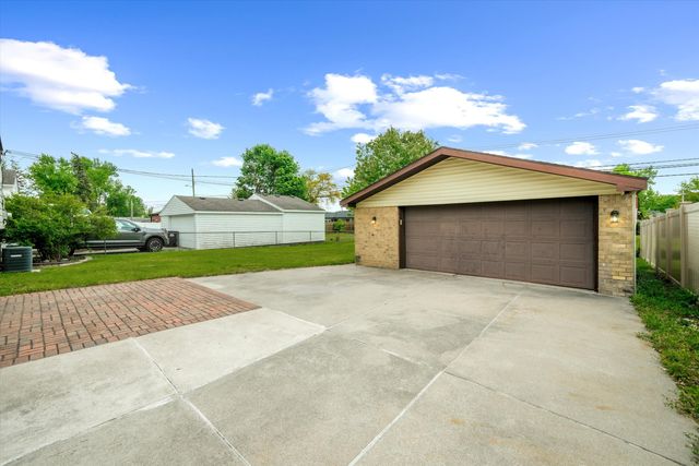 15420 Burr Street, Taylor, MI 48180