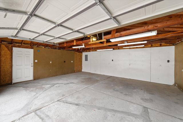 15420 Burr Street, Taylor, MI 48180