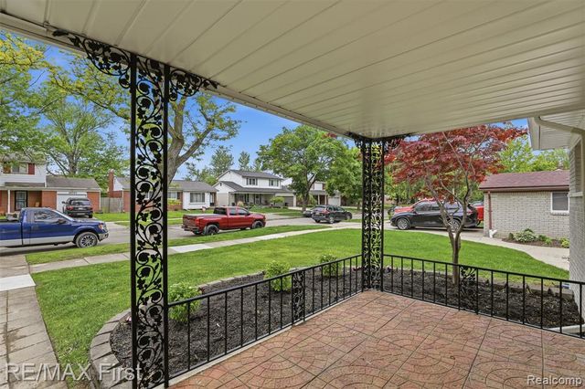 19715 Parkside Street, Saint Clair Shores, MI 48080