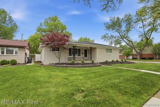 19715 Parkside Street, Saint Clair Shores, MI 48080