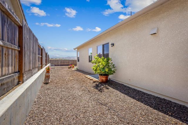 2011 Sage Drive, Hollister, CA 95023