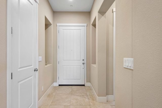 2011 Sage Drive, Hollister, CA 95023