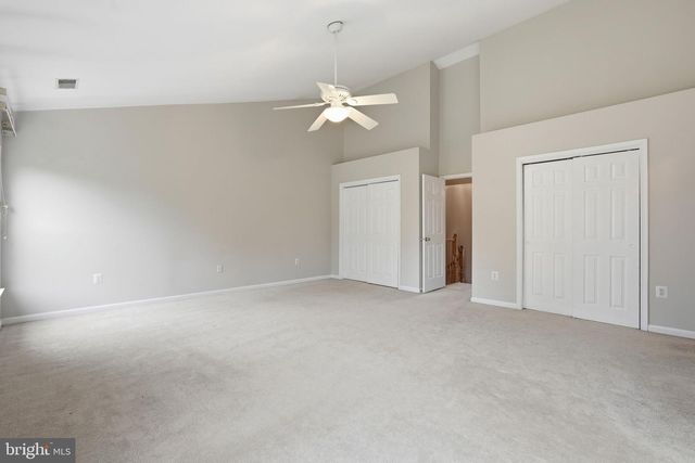 13222 GOOSE POND LN, Fairfax, VA 22033