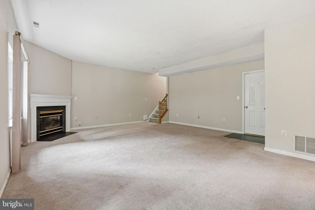 13222 GOOSE POND LN, Fairfax, VA 22033