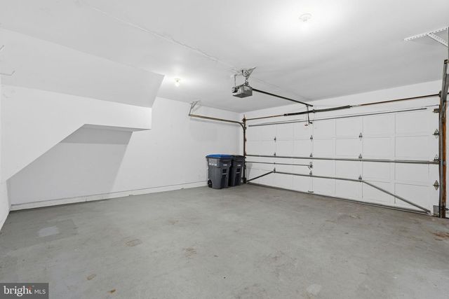 13222 GOOSE POND LN, Fairfax, VA 22033