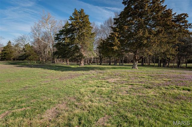 24701 County Road 434, St James, MO 65559