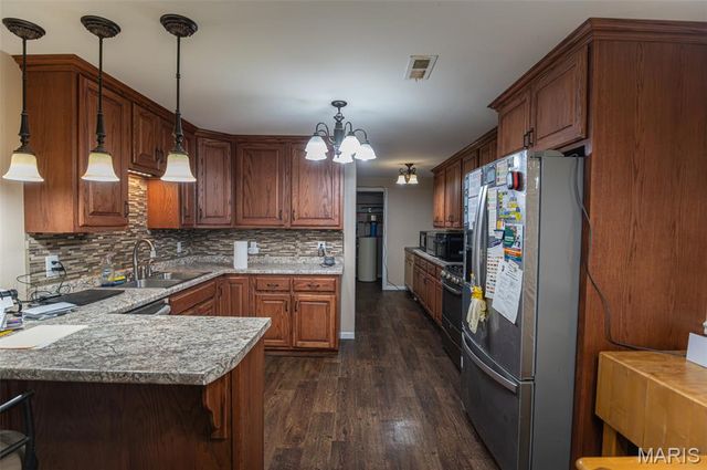 24701 County Road 434, St James, MO 65559