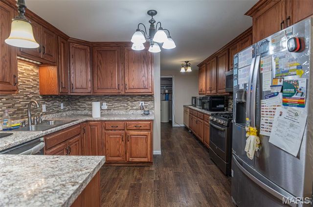 24701 County Road 434, St James, MO 65559