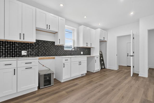 8717 S Bishop Street, Chicago, IL 60620