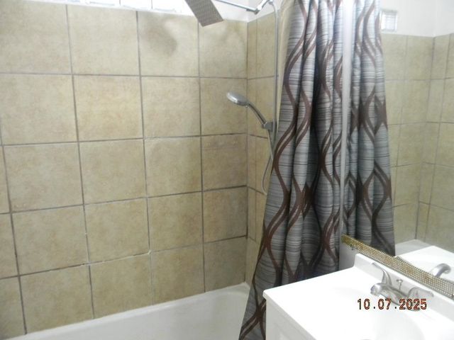 215 S Sunset Ave, Haysville, KS 67060