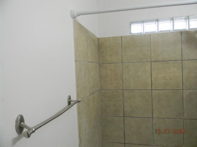 215 S Sunset Ave, Haysville, KS 67060