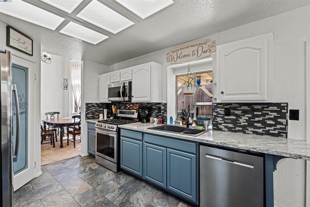 1860 Concannon Dr, Oakley, CA 94561