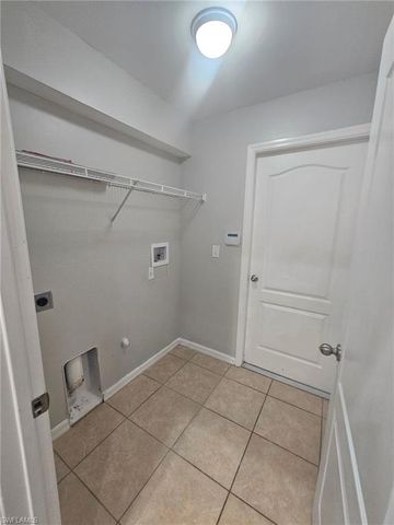 1156 NW 5th PL, Cape Coral, FL 33993