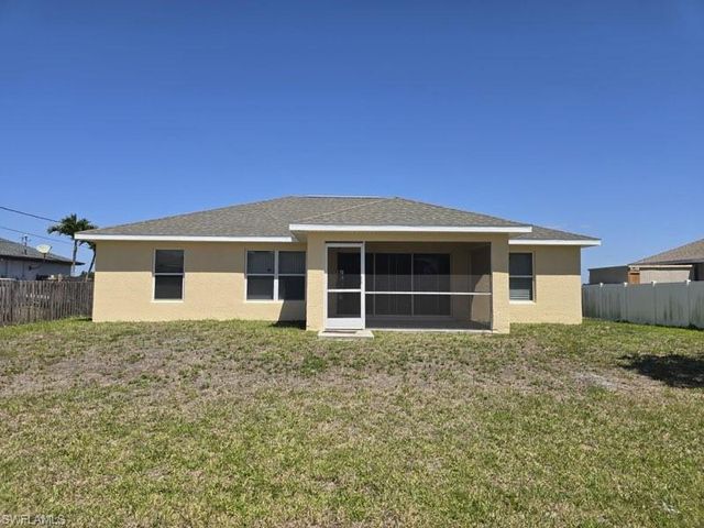 1156 NW 5th PL, Cape Coral, FL 33993